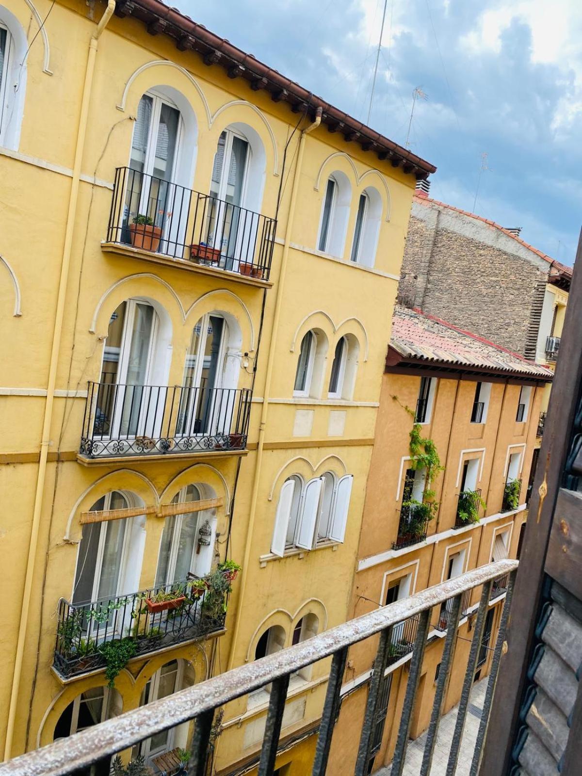 Apartamentos Zaragoza Coso Dış mekan fotoğraf